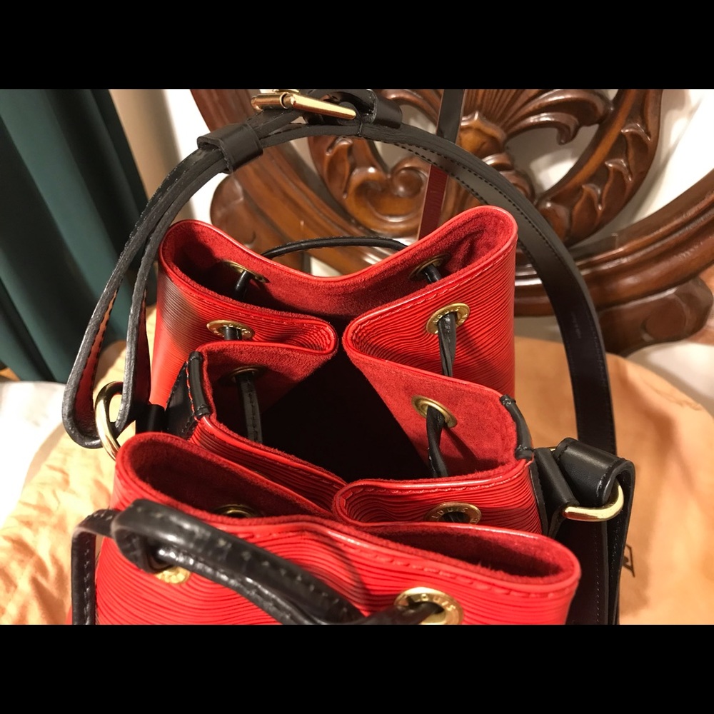 Louis Vuitton Red/black Noe Noe - Picture 2 of 14